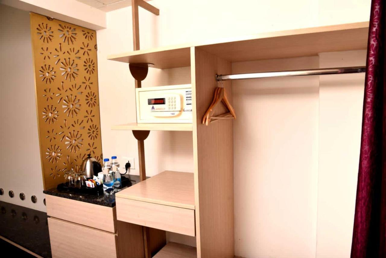 Hotel Sabareesh Park مادوراي المظهر الخارجي الصورة